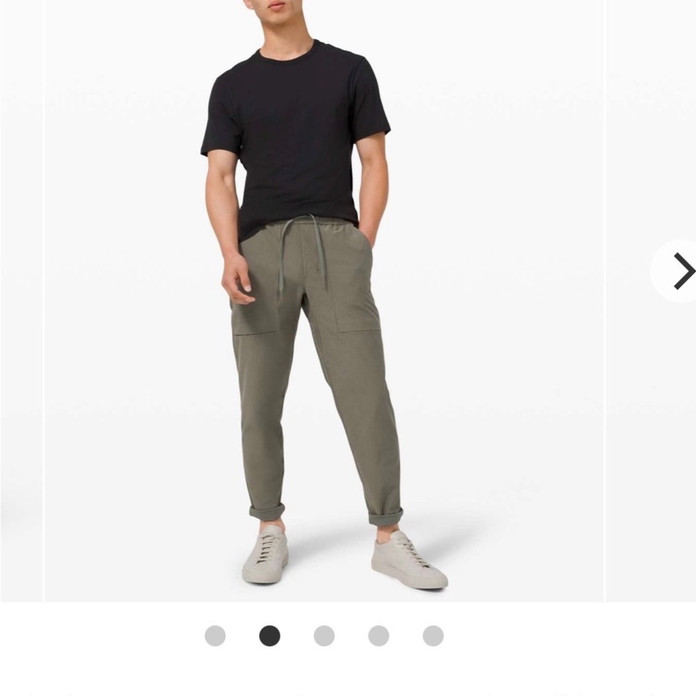 lululemon athletica Men's Green Cargo Pants